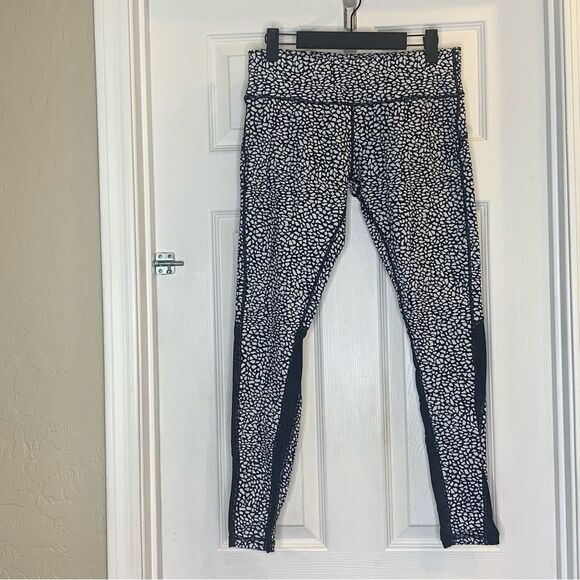 Lululemon Run Inspire Zipper Pocket Black White Leggings Size 10 - Picture 3 of 12
